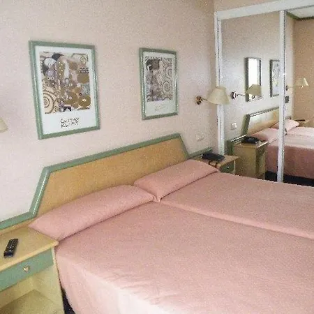 Puente Hotell 2*