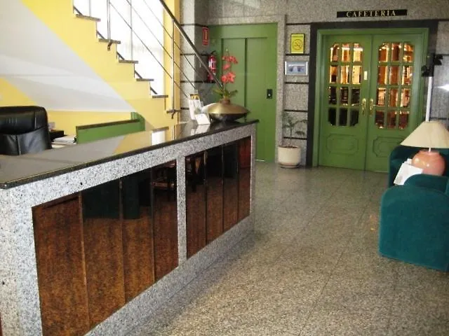 Puente Ξενοδοχείο Ουρένσε