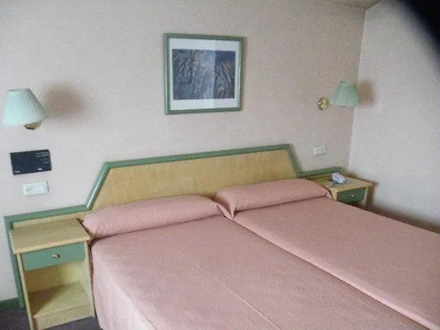 普恩特罗马旅馆 2*